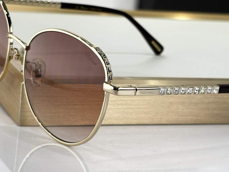 Picture of Chopard Sunglasses _SKUfw70786730fw